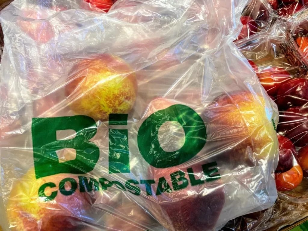 What Are The Pros And Cons Of Composting? 1 pros and cons of composting